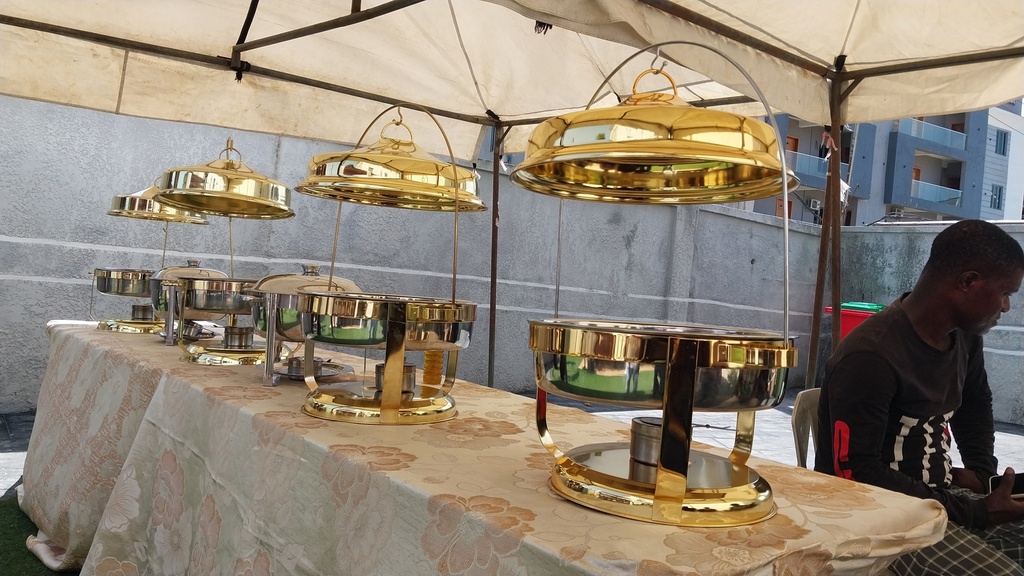 CHAFFING DISHES HANGING (GOLD)