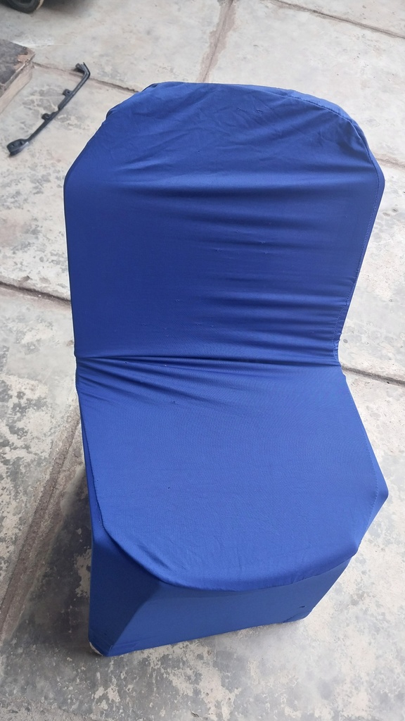 WHITE PLASTIC ARMLESS CHAIR